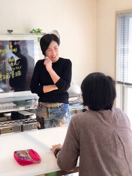 美肌スキンケアレッスンの様子